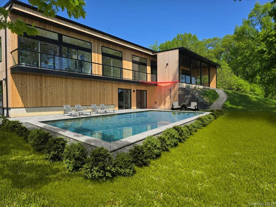 Photo of 8 River Vista Drive