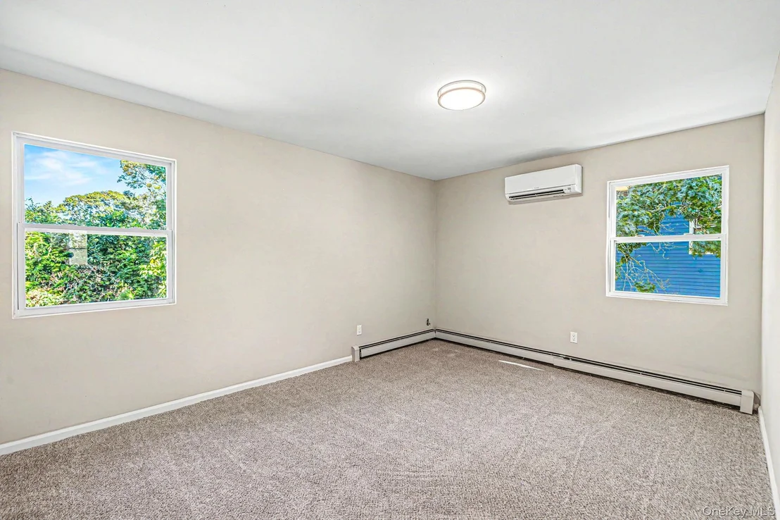 Photo of 35 Lombardy Drive