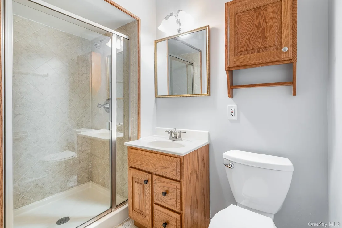 Photo of Unit F at 902 Commons Way