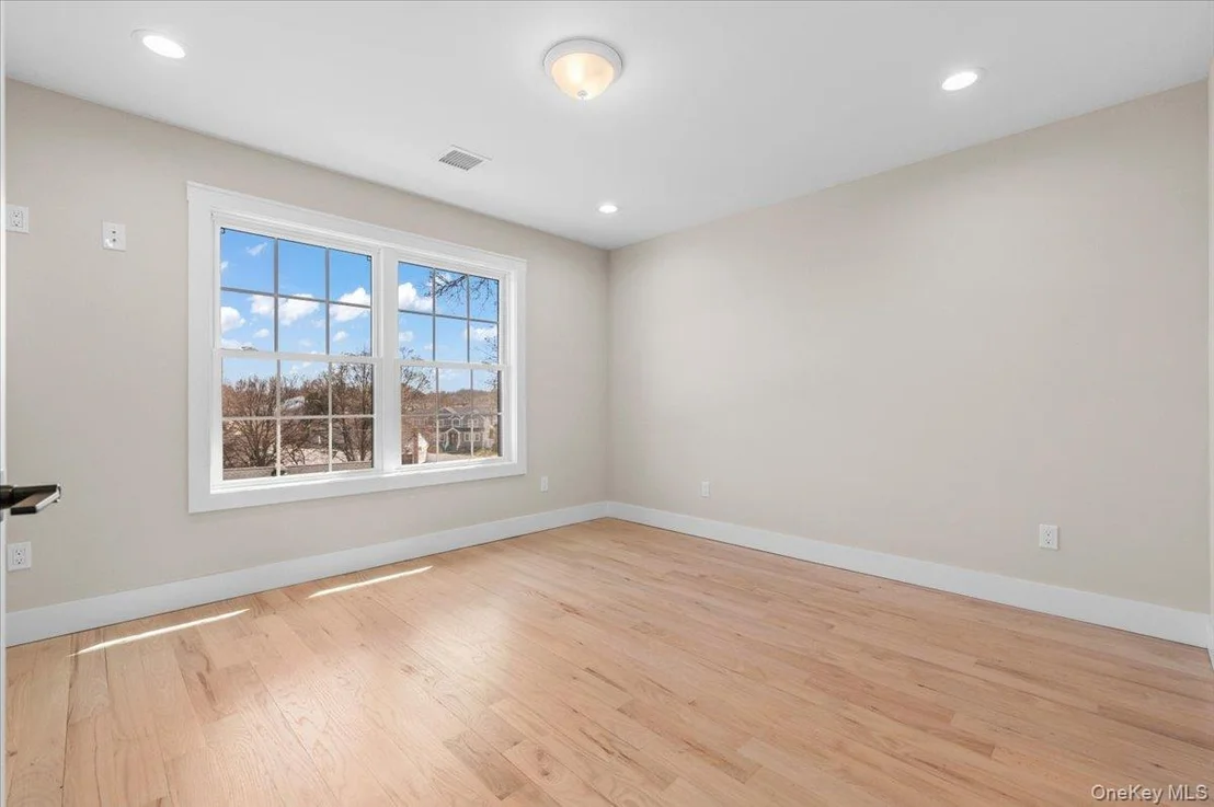 Photo of 32 Sherman Road