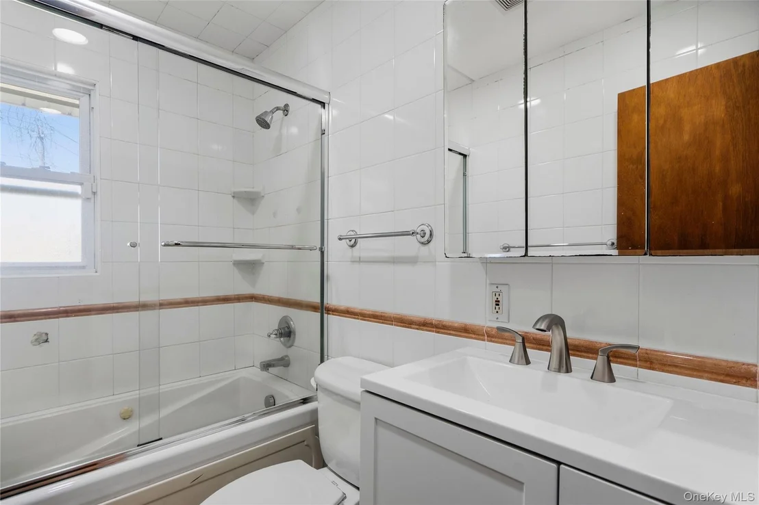 Photo of 1691 Ivanhoe Drive