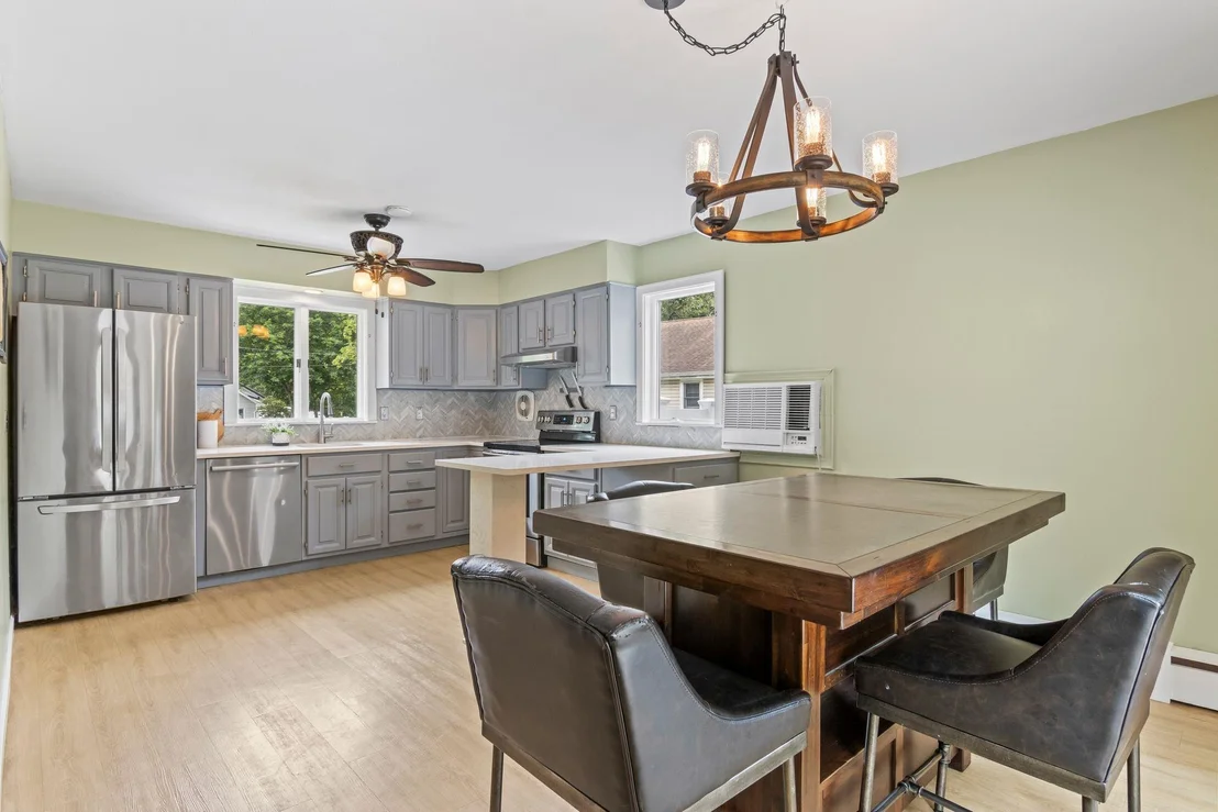 Photo of 10 Elm Avenue