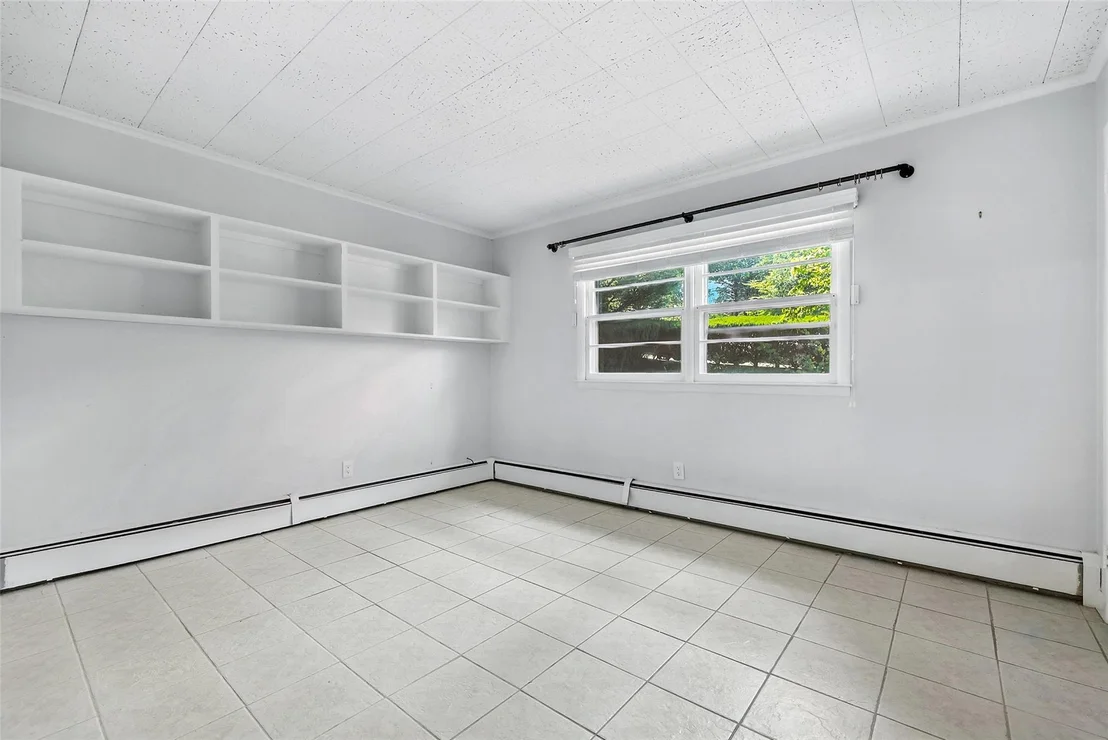 Photo of 71 Apawamis Avenue