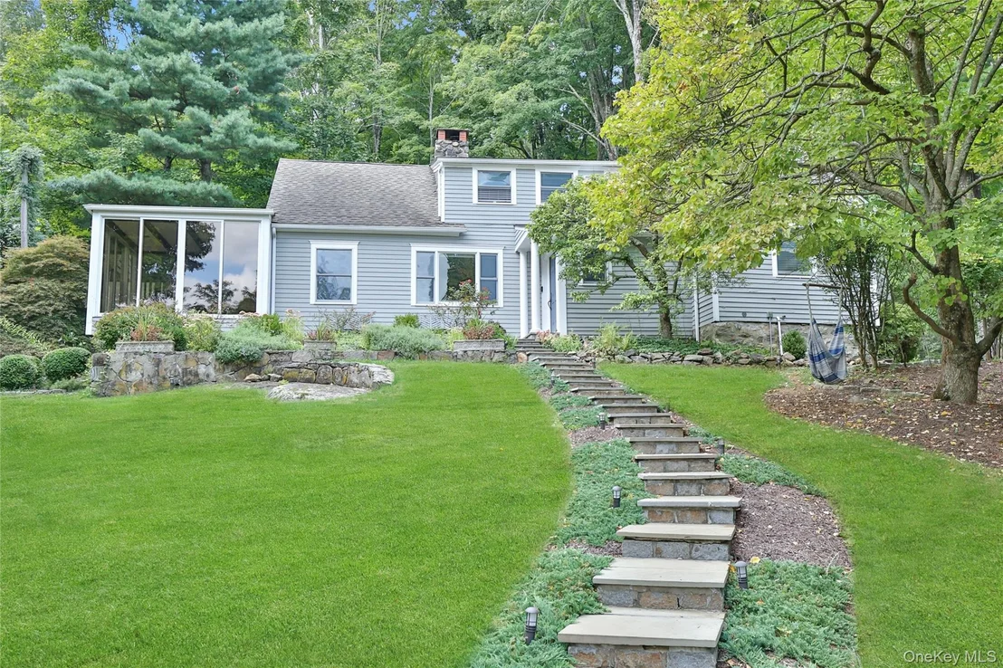 Photo of 8 Old Roaring Brook Road