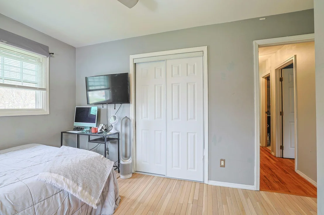 Photo of 34 Roger Avenue
