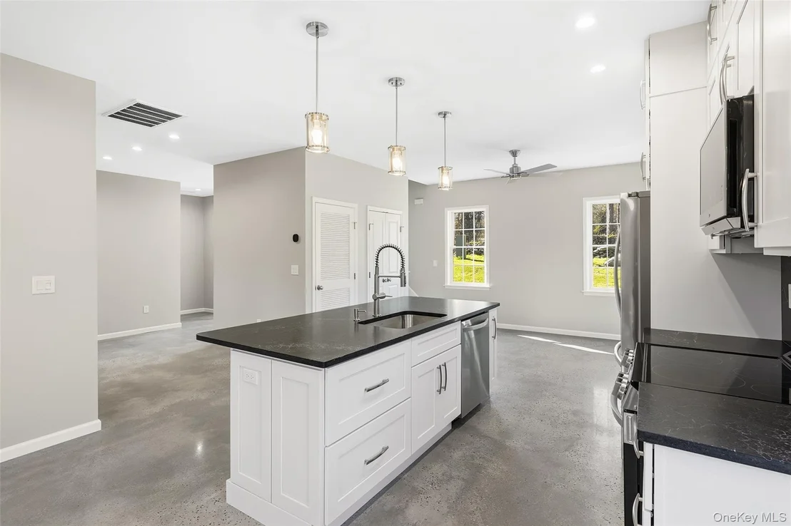 Photo of 40 Cushman Road