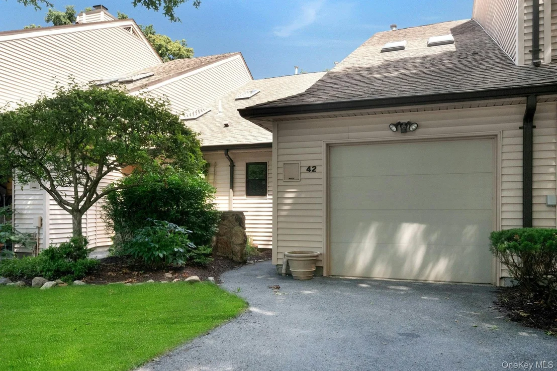 Photo of 42 Hudson Watch Drive