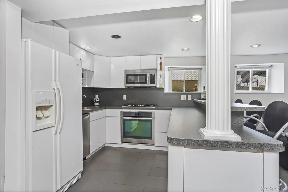 Photo of 210 Buttrick Avenue