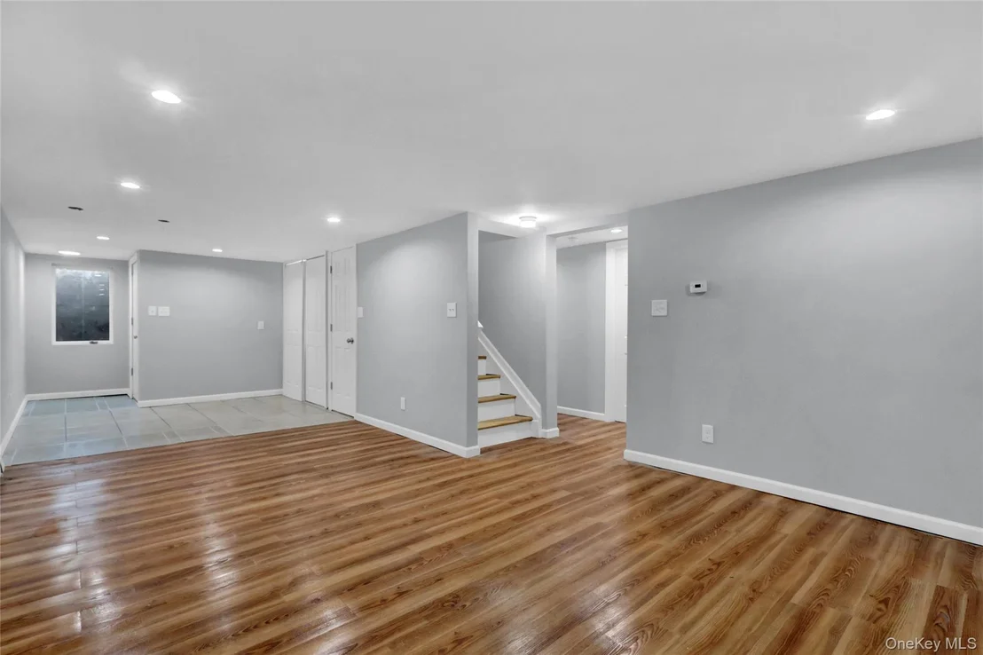 Photo of 339 Barton Avenue