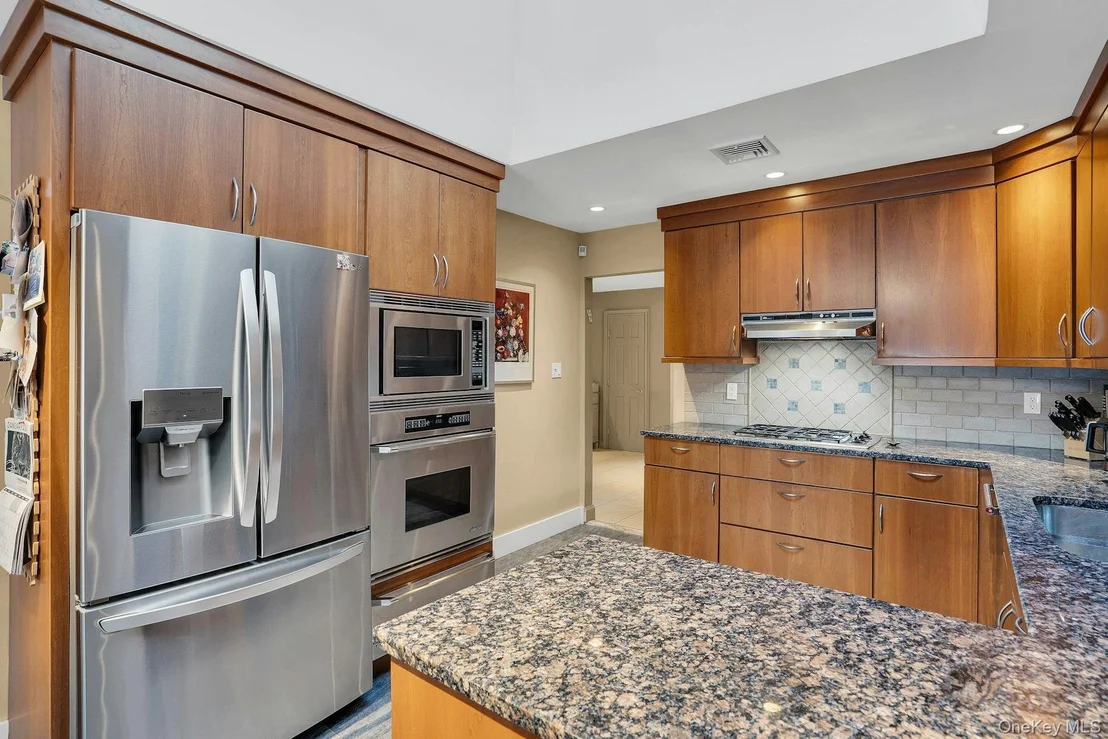 Photo of 48 Randolph Drive