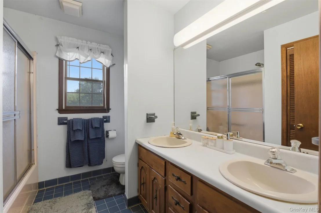 Photo of 36 Hoover Drive