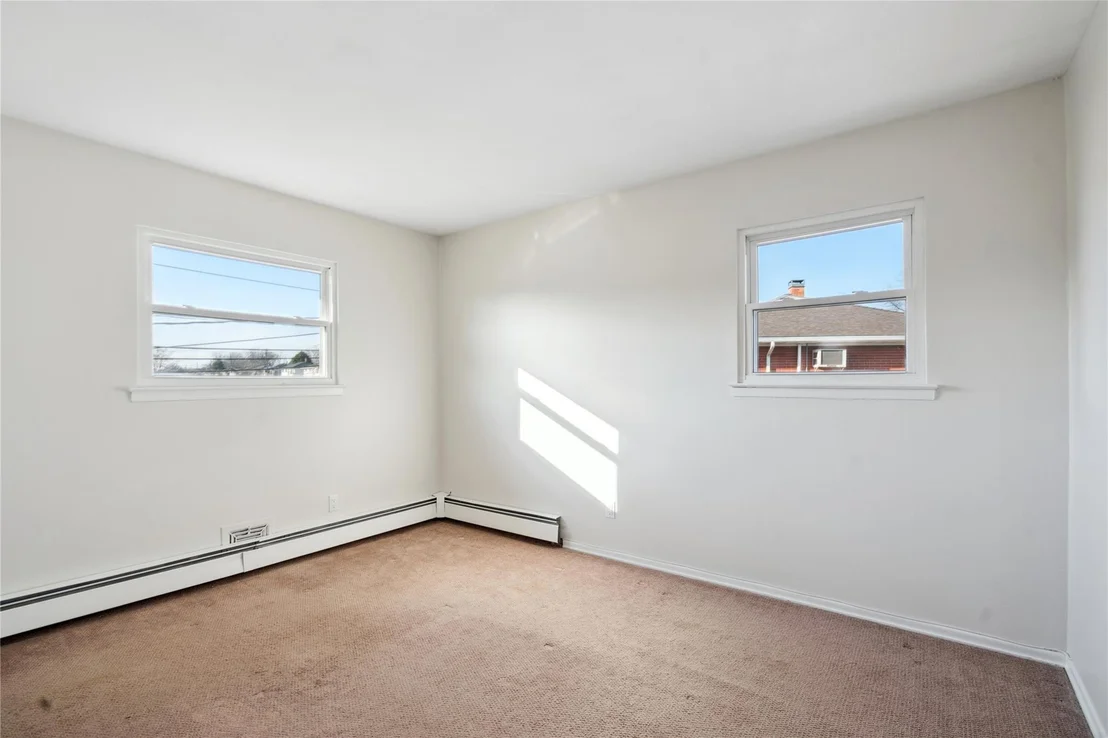 Photo of 135 Headline Road
