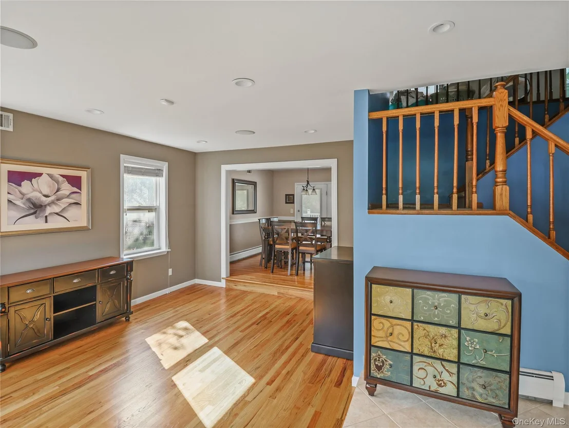 Photo of 30 Larkin Lane