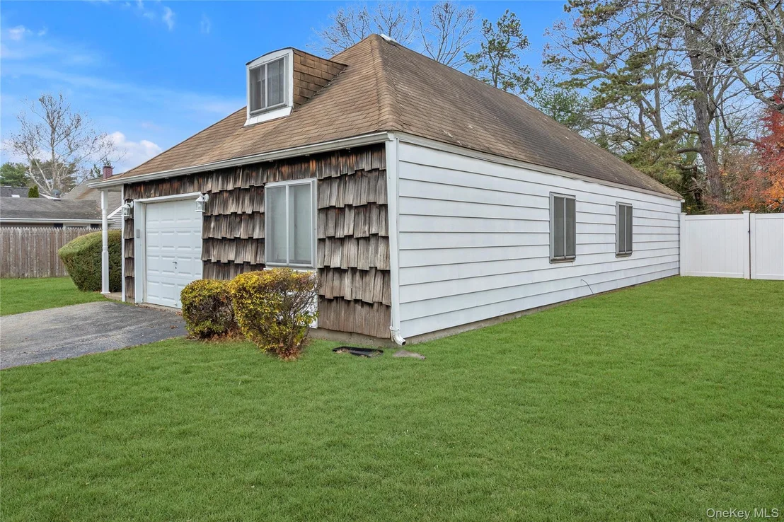 Photo of 96 Split Cedar Drive