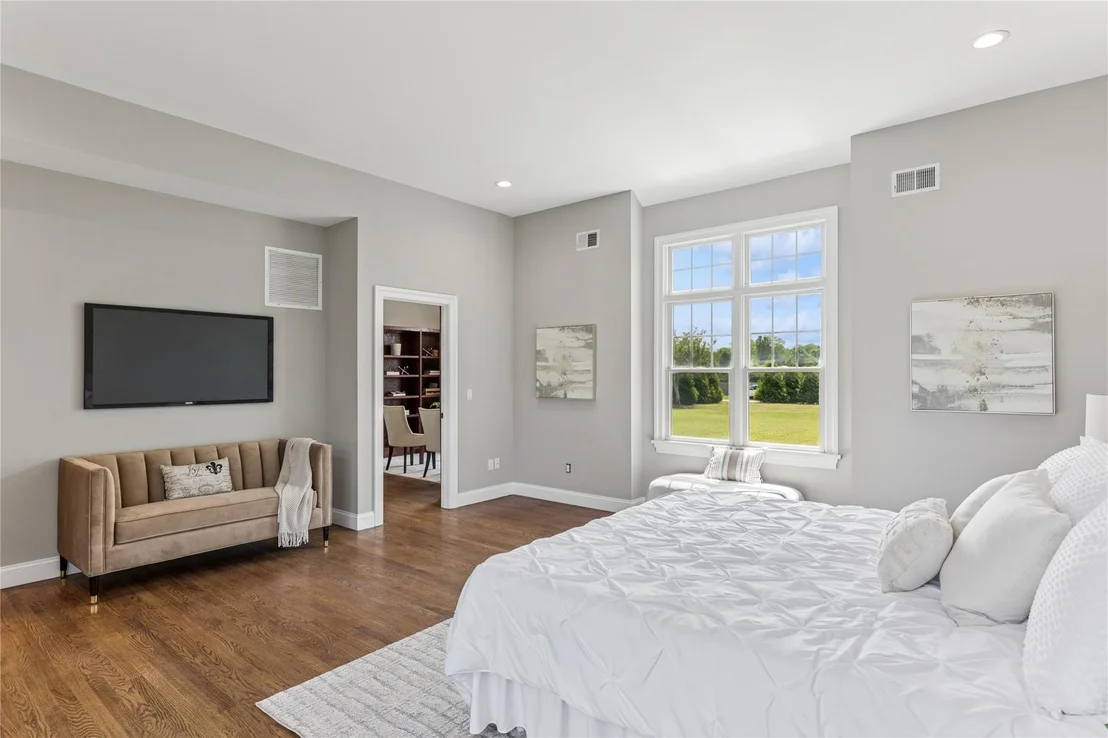 Photo of 1465 Ackerly Pond Lane
