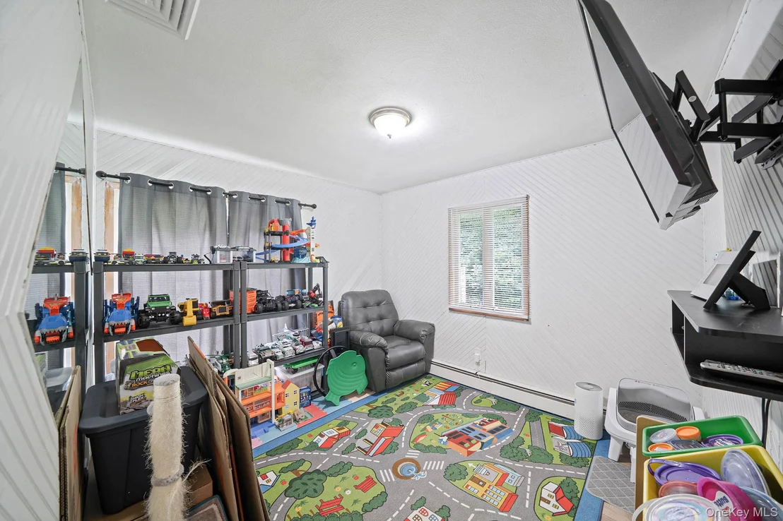 Photo of 43 Wavecrest Drive