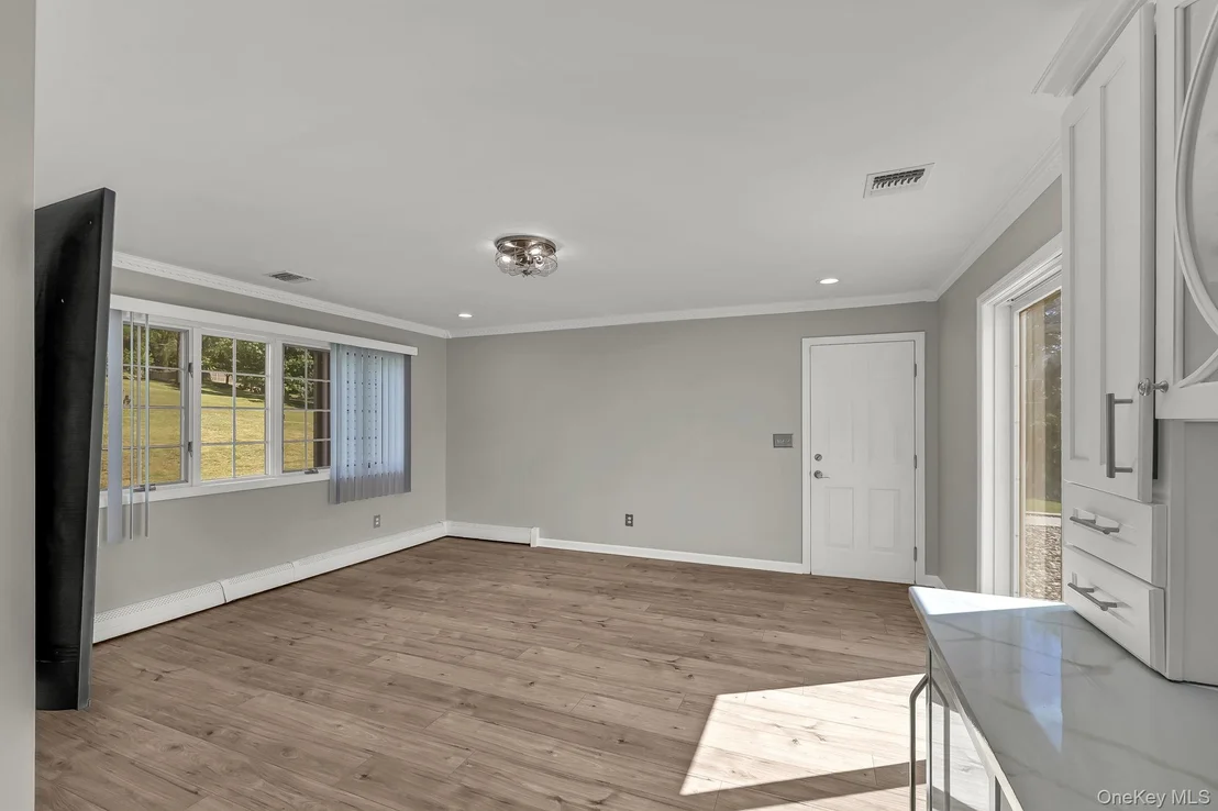 Photo of 176 Beverly Road