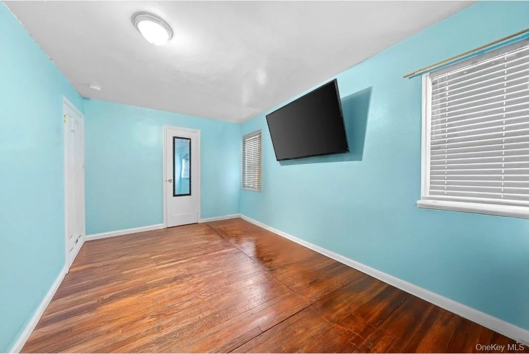Photo of 225 Windsor Parkway