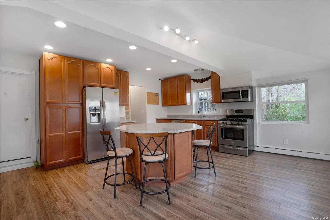 Photo of 110 Riviera Drive