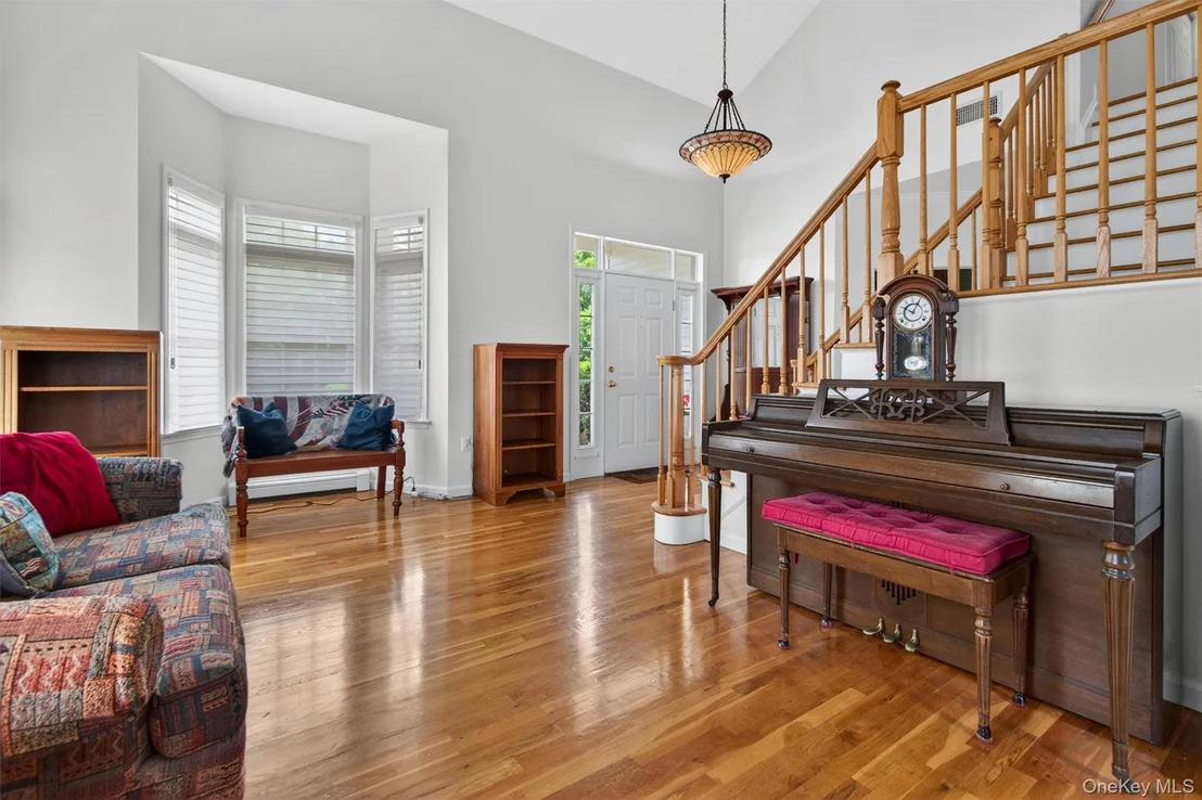 Photo of 8 Twin Spring Lane