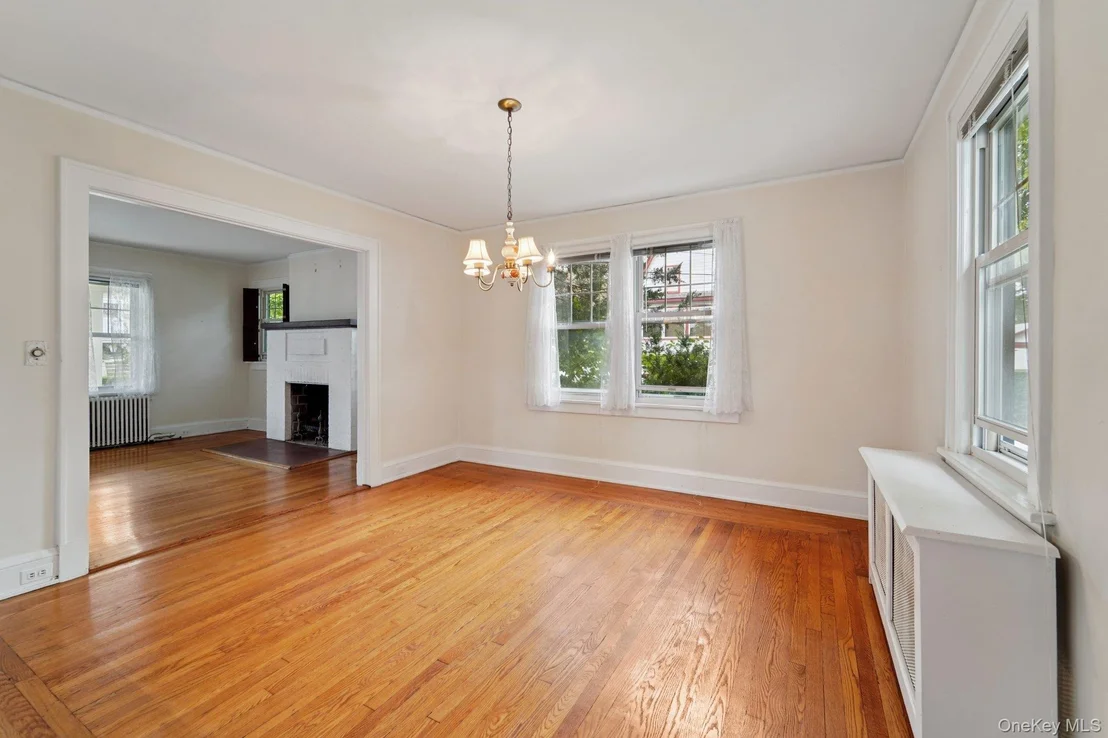 Photo of 115 Morsemere Avenue