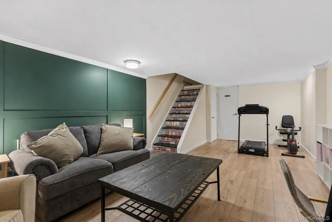 Photo of 52 Larry Road S