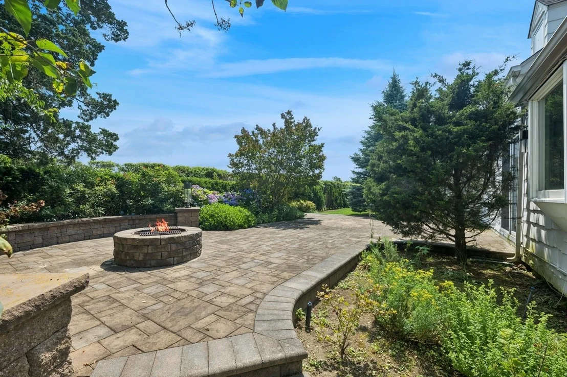 Photo of 1250 Harbor Road