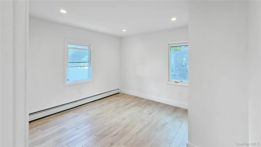 Photo of 224 Windsor Parkway