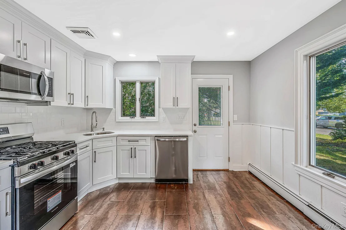 Photo of 194 Phyllis Drive