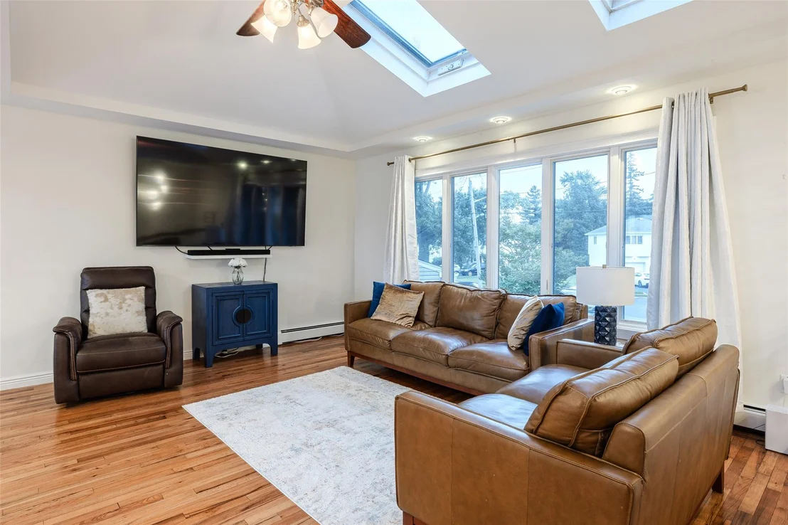 Photo of 3056 Ann Street