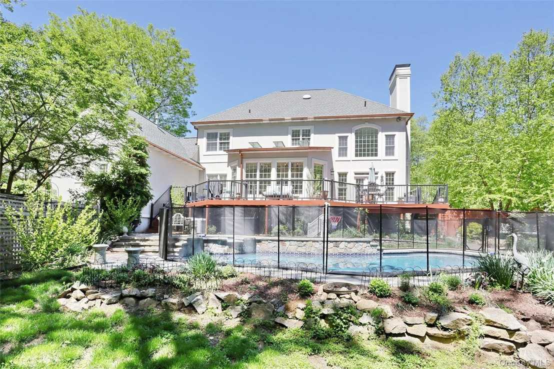 Photo of 2 Phillips Drive