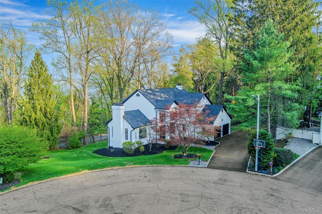 Photo of 6 Treeline Terrace