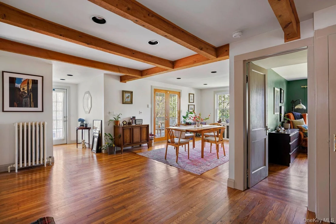 Photo of 452 Mountain Road