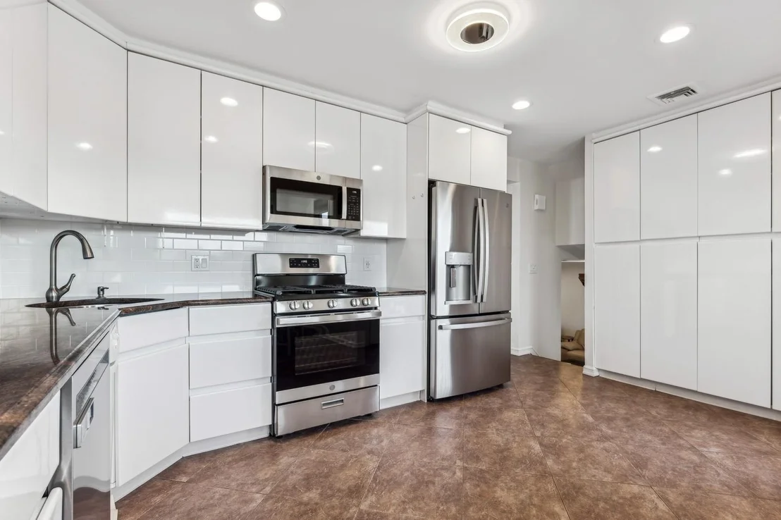 Photo of 2836 Bay Drive