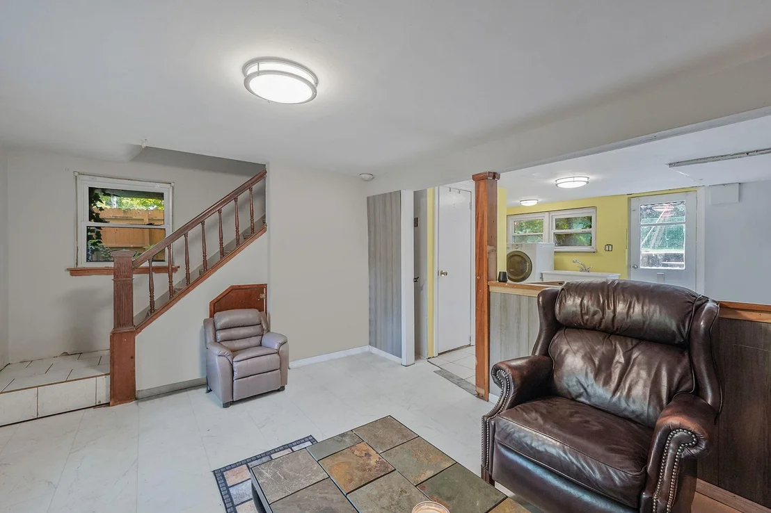 Photo of 2 Queen Drive