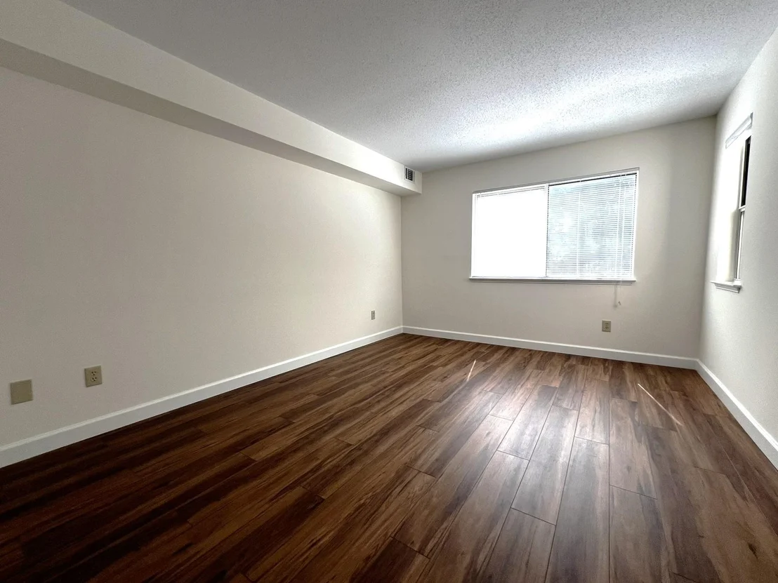 Photo of Unit 5 at 11 Arbor Way