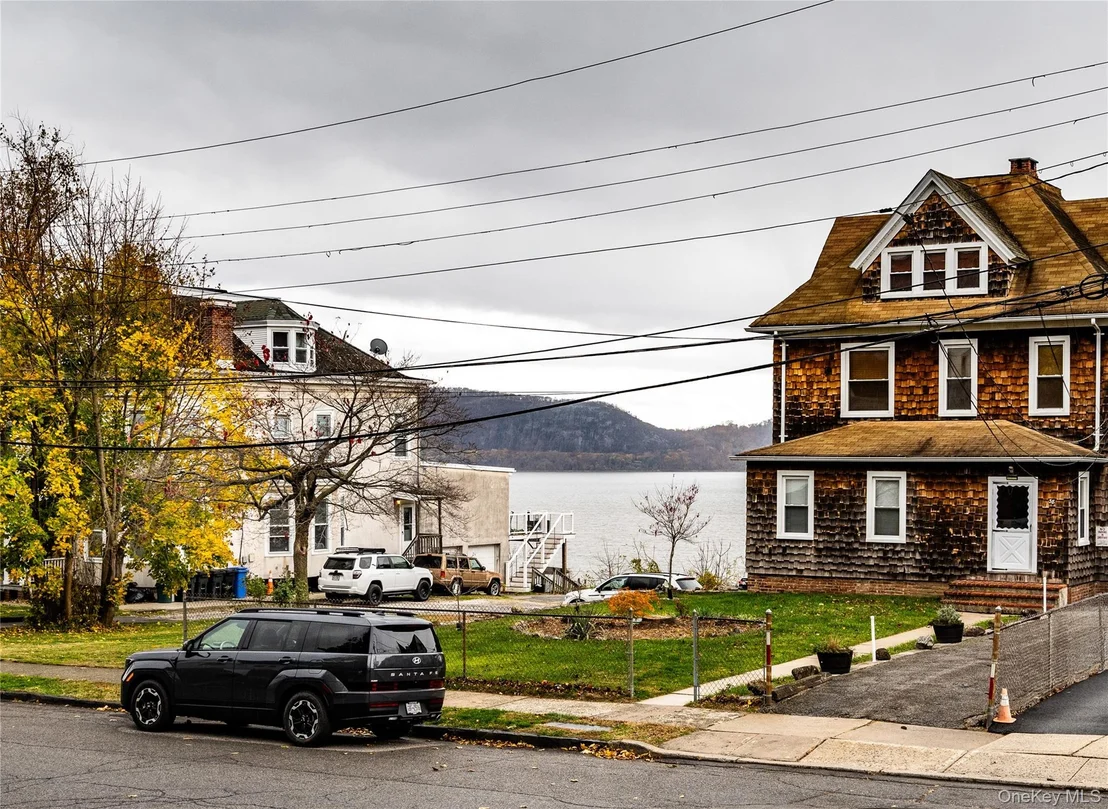 Photo of 39 Hamilton Avenue