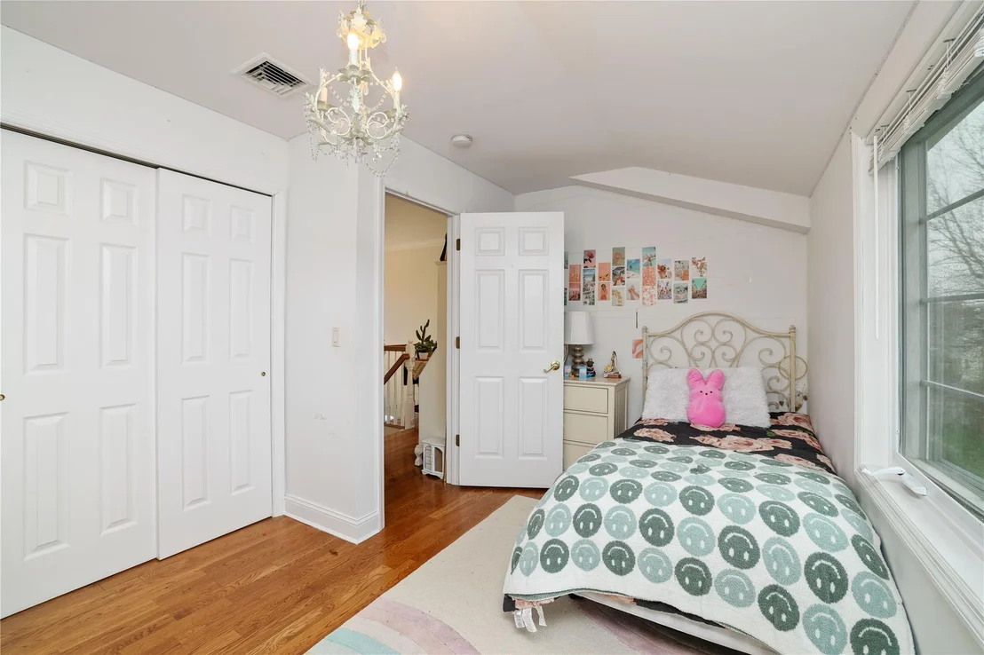 Photo of 231 Doris Avenue
