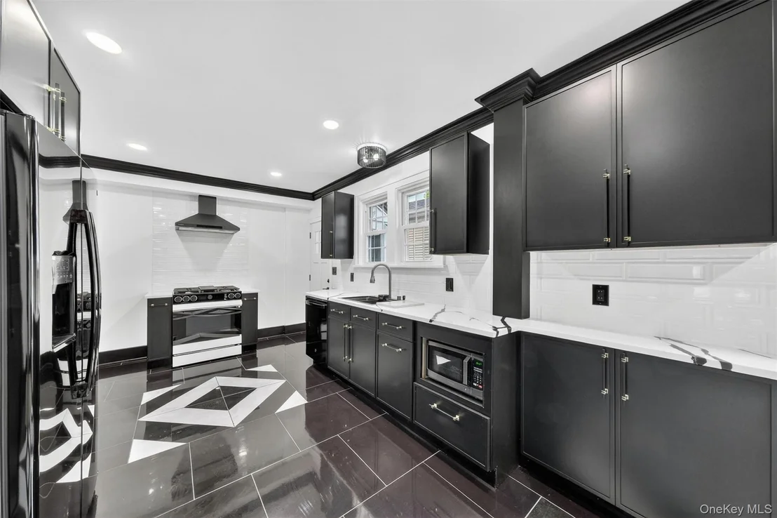 Photo of 32 Dutchess Terrace