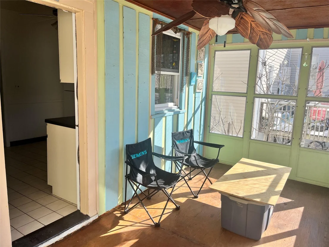 Photo of 1369 Merry Avenue