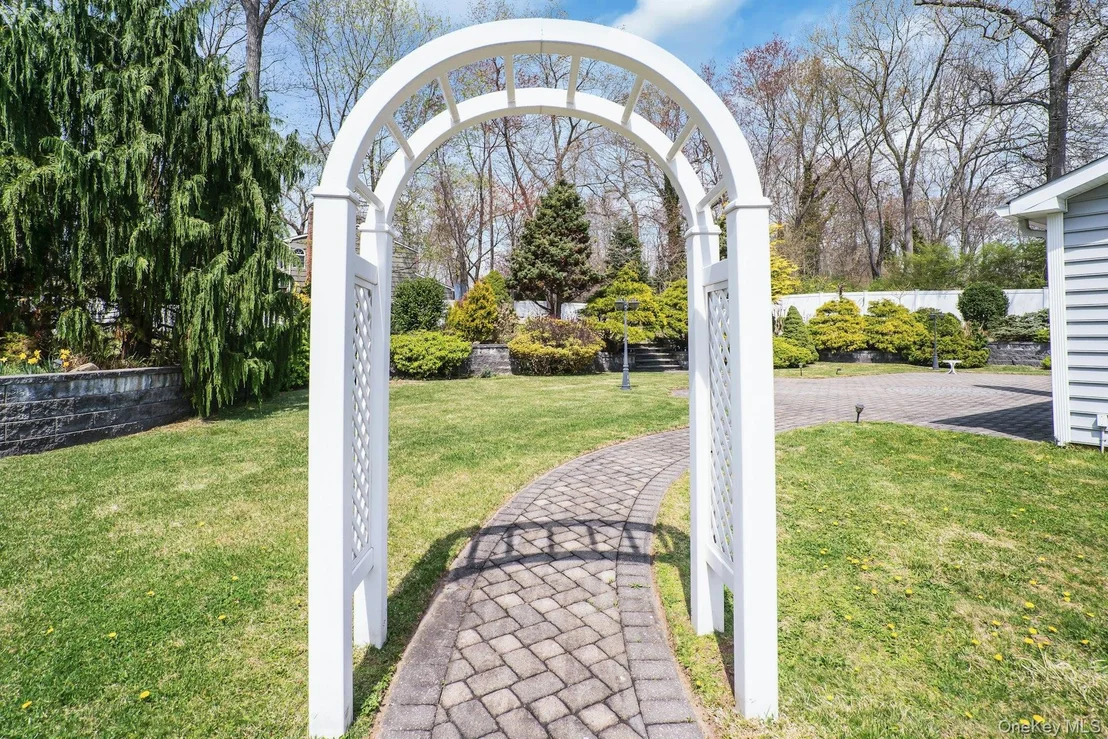 Photo of 39 McLane Drive