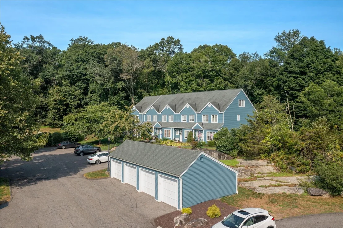 Photo of 1704 Windsor Lane