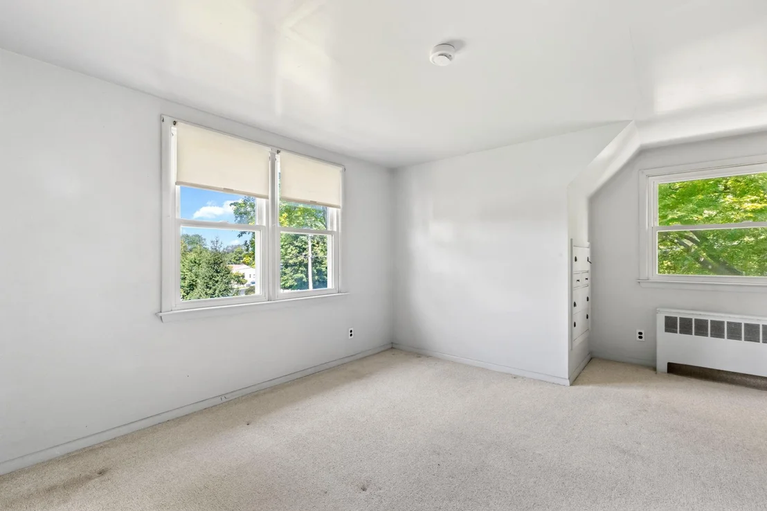 Photo of 98 Westlake Drive