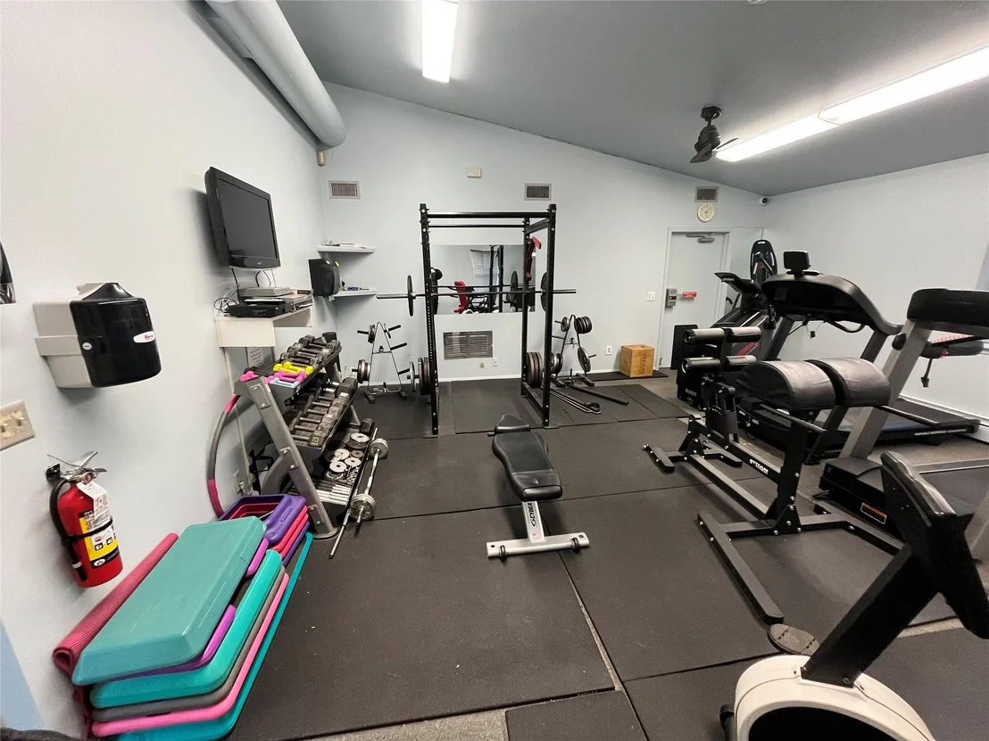 Photo of Unit 8A at 2435 Union Boulevard