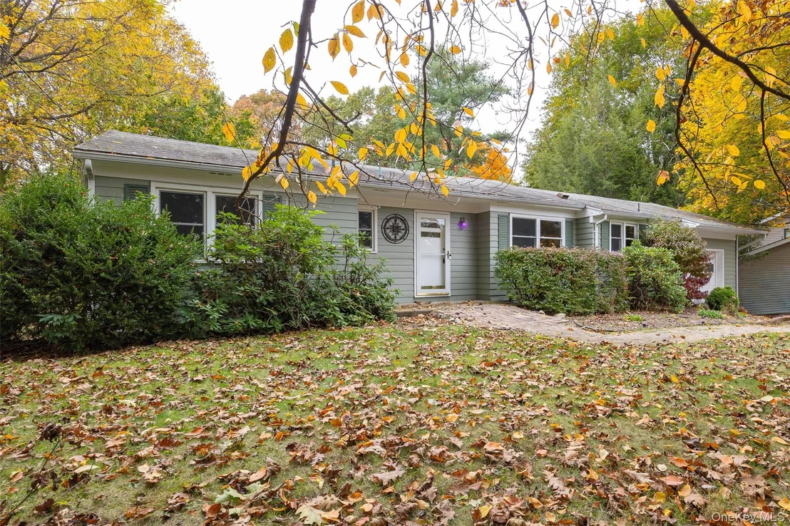 Photo of 19 Timberline Drive
