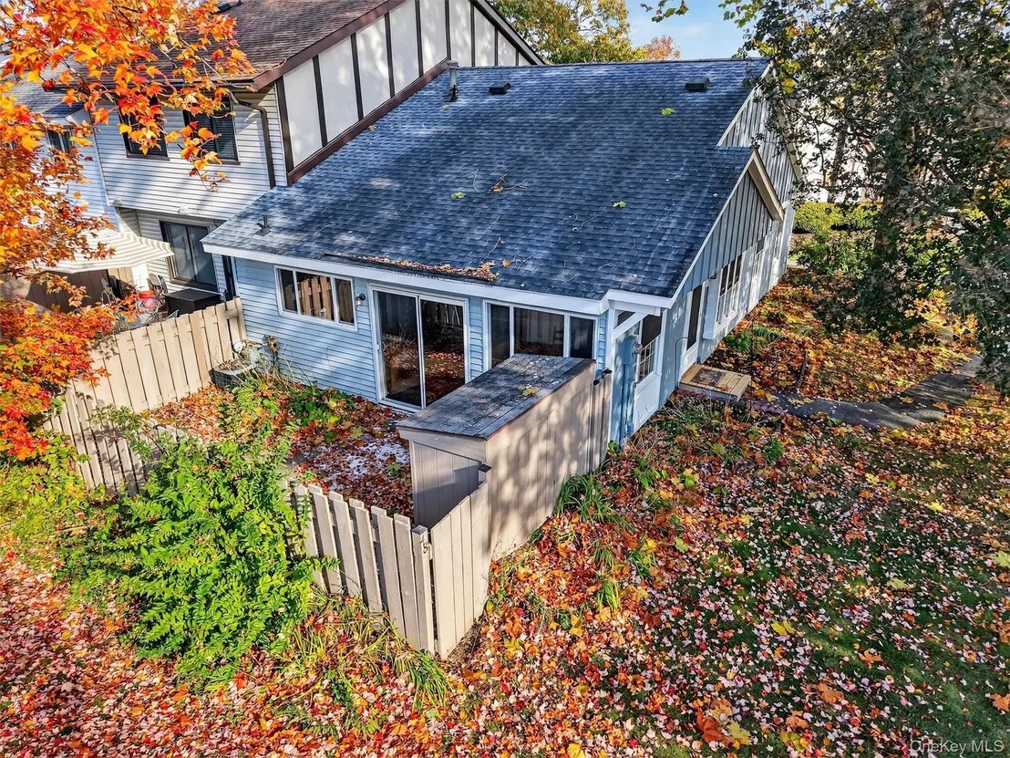 Photo of 48 Sunny Brook Circle