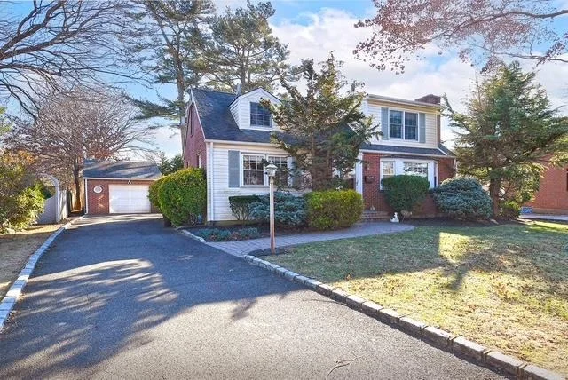 Photo of 24 Surrey Drive