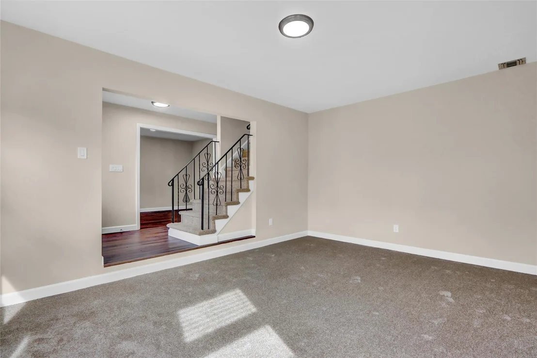 Photo of 219 Floyd Road