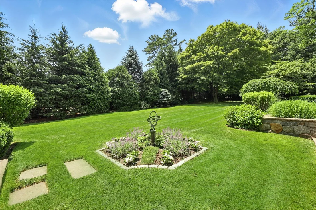 Photo of 325 Highland Road