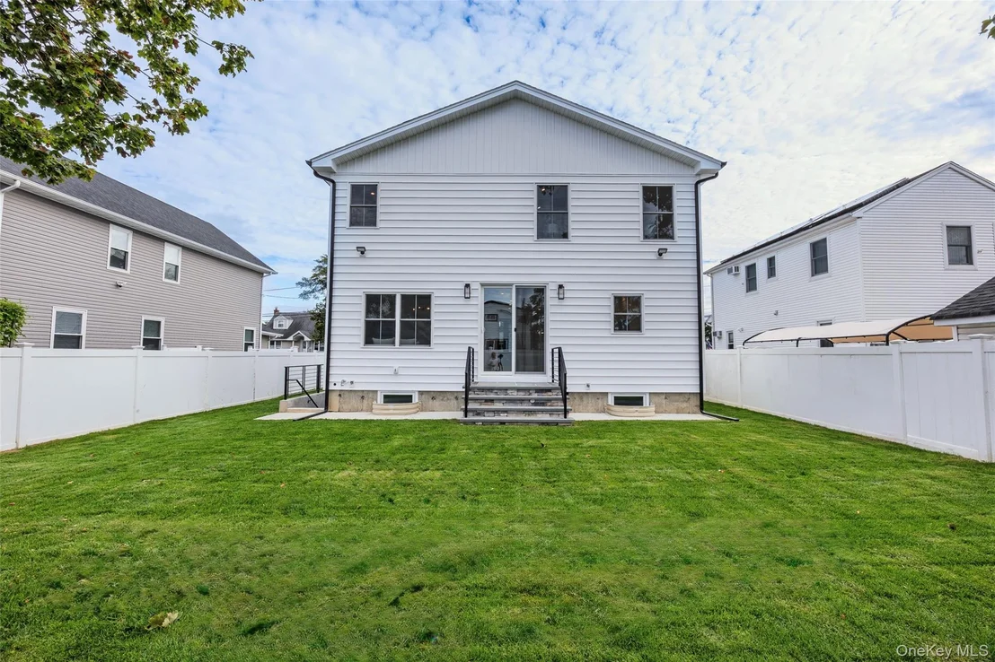 Photo of 2439 Berkeley Place